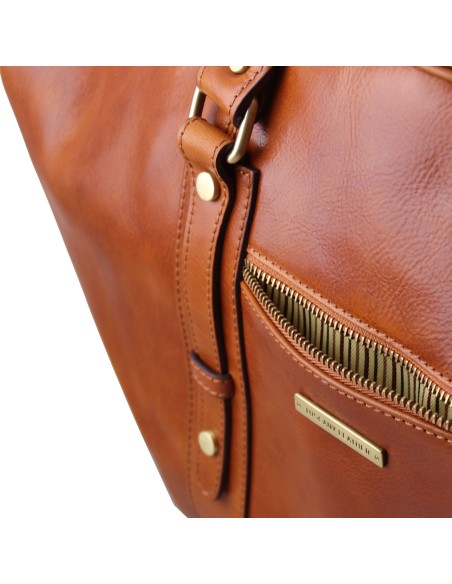 TL Voyager Leather travel bag with front pocket