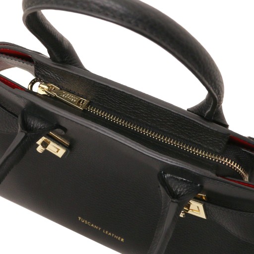 Coccola Leather handbag