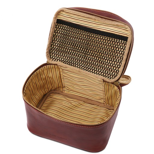 Eliot Leather toiletry bag