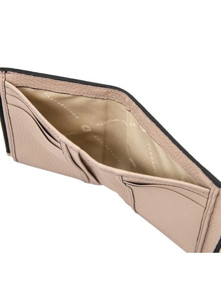 Mail Exclusive leather wallet