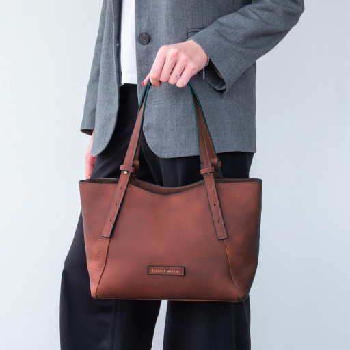 Libra Schultertasche aus Leder