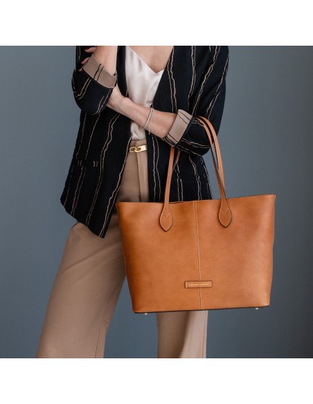 Essenza Leather shoulder bag