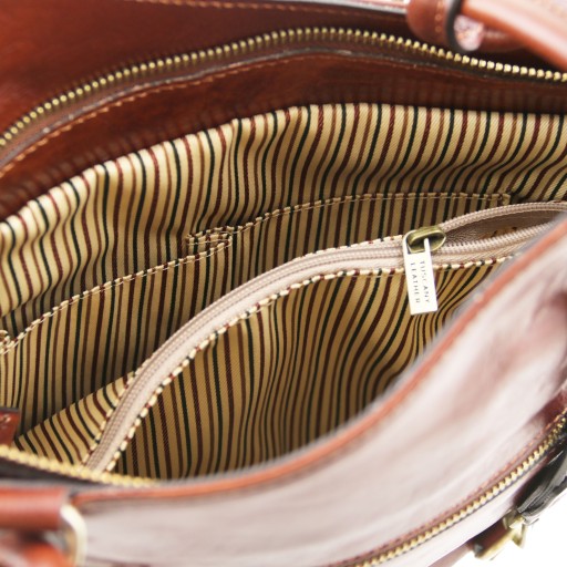 Patty Schultertasche aus Kalbsleder