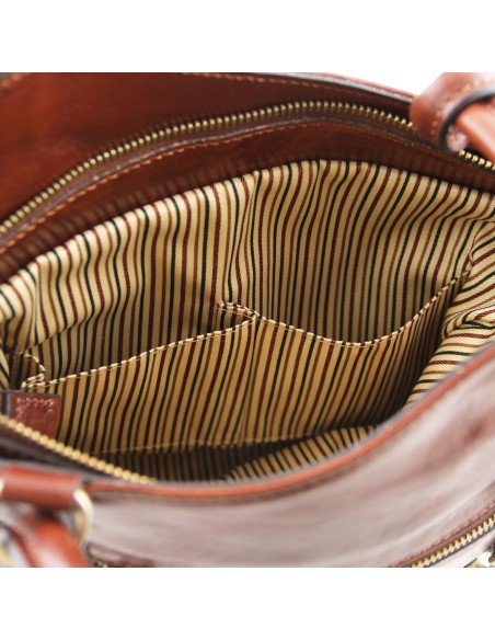 Patty Schultertasche aus Kalbsleder